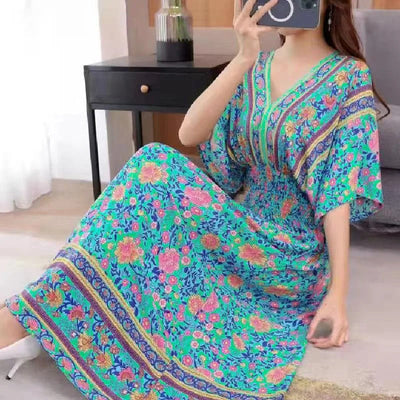 Vanessa | Raffiniertes Maxikleid mit V-Ausschnitt und Druckmuster