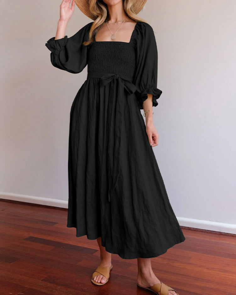 Aria Eleganz | Raffiniertes Kleid mit Rüschenärmeln und verführerischem Ausschnitt