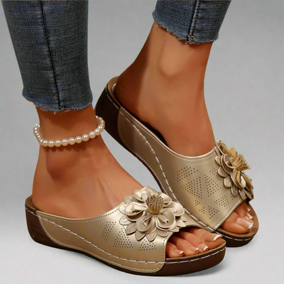 Jolanda | Elegante orthopädische Sandalen mit floralem Muster