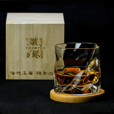 Whiskyglas im Edo Kiriko-Stil – Handgeschliffen mit einzigartigem Crumple-Design