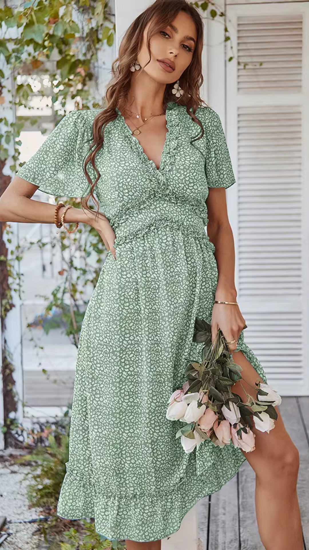 Russea - Elegantes Maxikleid mit Blumen und Rüschen