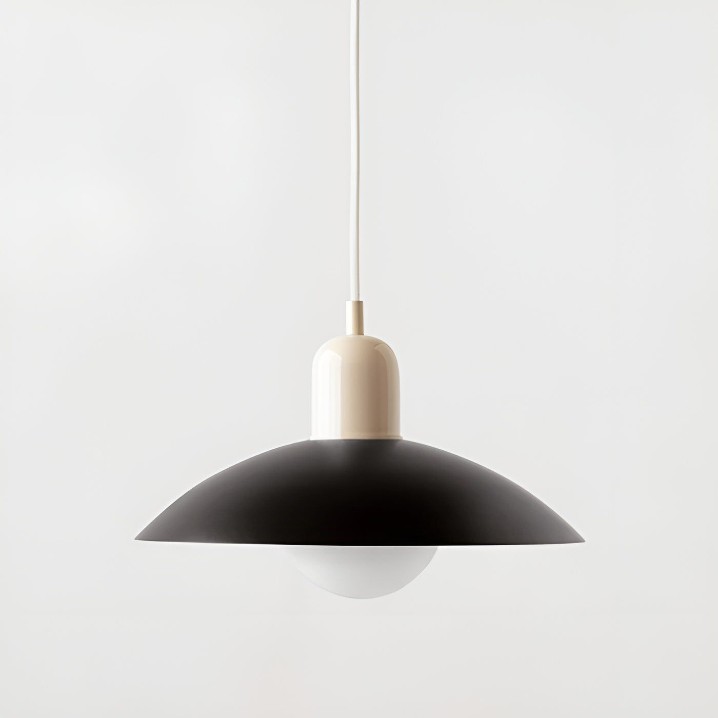 Pendelleuchte im Bauhaus-Stil – Farbenfrohes Design für Esszimmer & Küche