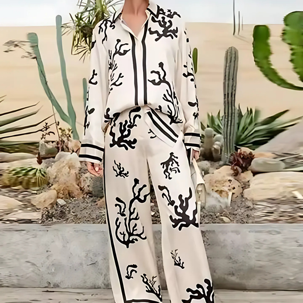 Elegantes Zweiteiler-Set mit abstraktem Print – Velorina