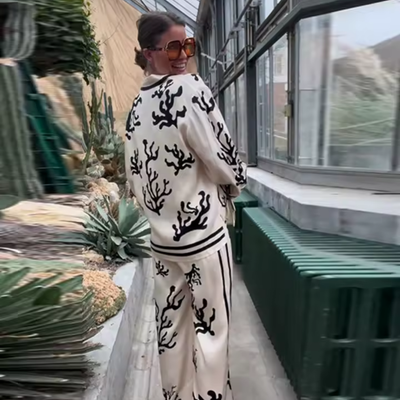 Elegantes Zweiteiler-Set mit abstraktem Print – Velorina