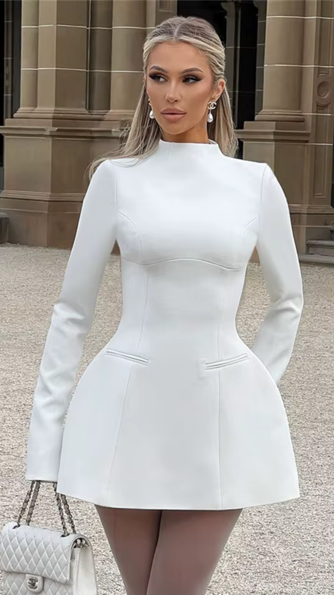 Eleanor - Elegantes Minikleid mit langen Ärmeln