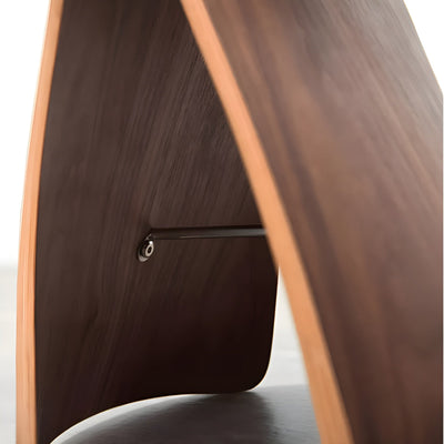 Handgefertigte Holzbank – Rustikale Sitzgelegenheit aus Massivholz