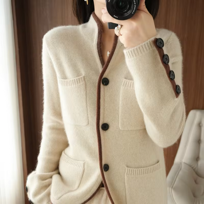 Alexa | Kuschelige Damen-Strickjacke für kalte Tage