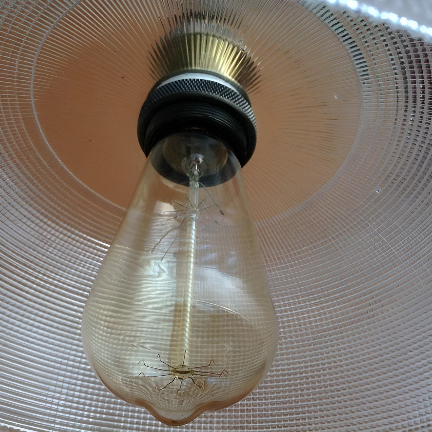 Retro-Pendelleuchte aus Glas – Stilvolle Hängelampe für  für gemütliche Räume