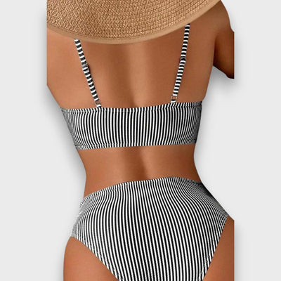 Sarena – Bikini mit Volant und High-Waist-Schnitt