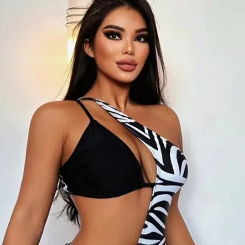 Heidi-Mode | Badeanzug Mit Einem Schulter Und Ausschnitten