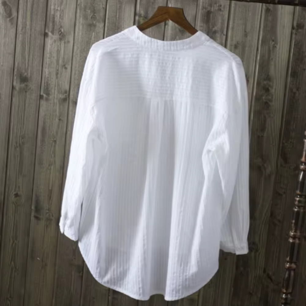 Nivela – die neue weiße v-ausschnitt-bluse für einen frischen frühlings-sommer-look