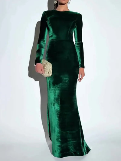 Lea | Samtiges, rückenfreies Maxikleid mit langen Ärmeln