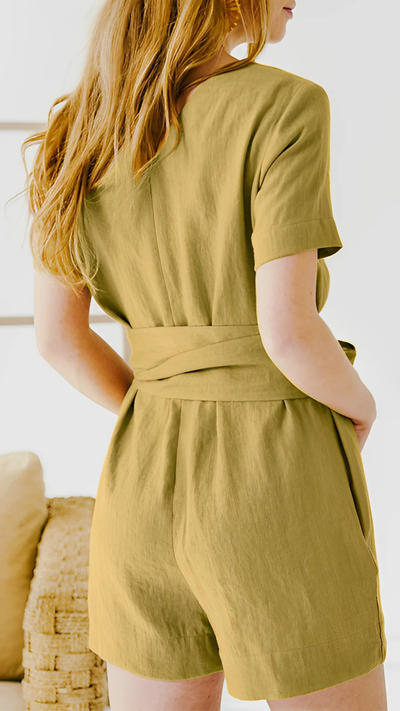 Schlichte Eleganz mit dem Chic und Trendy Jumpsuit - Eliza