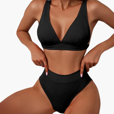 Geripptes Damen-Bikini-Set mit breiten Trägern für den Sommer