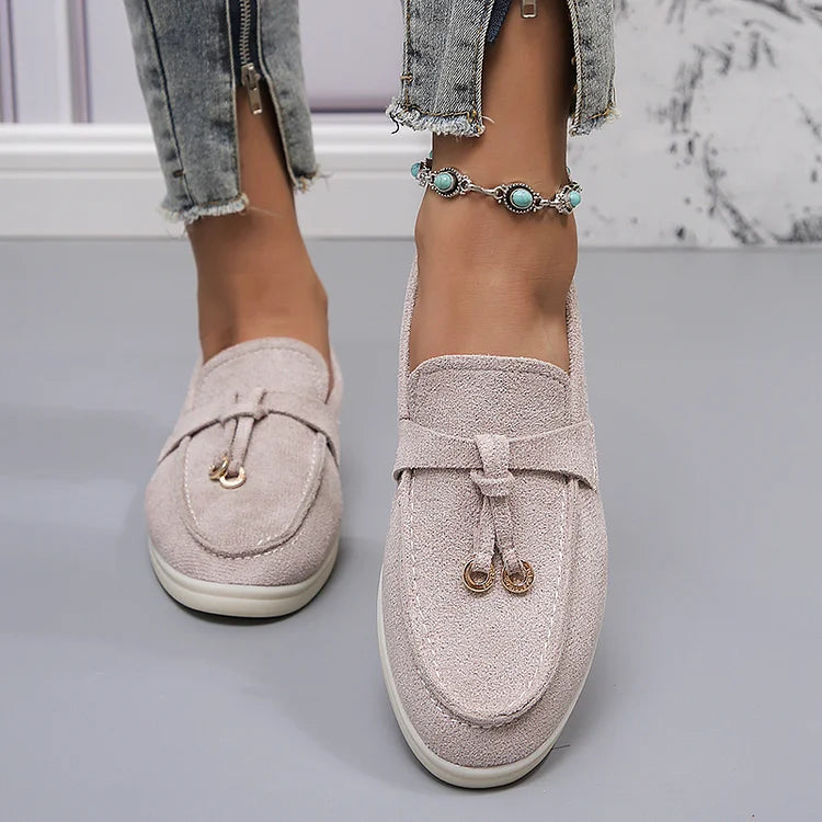 Rilena - Elegante Loafers mit dekorativen Nahtdetails in Knotenform