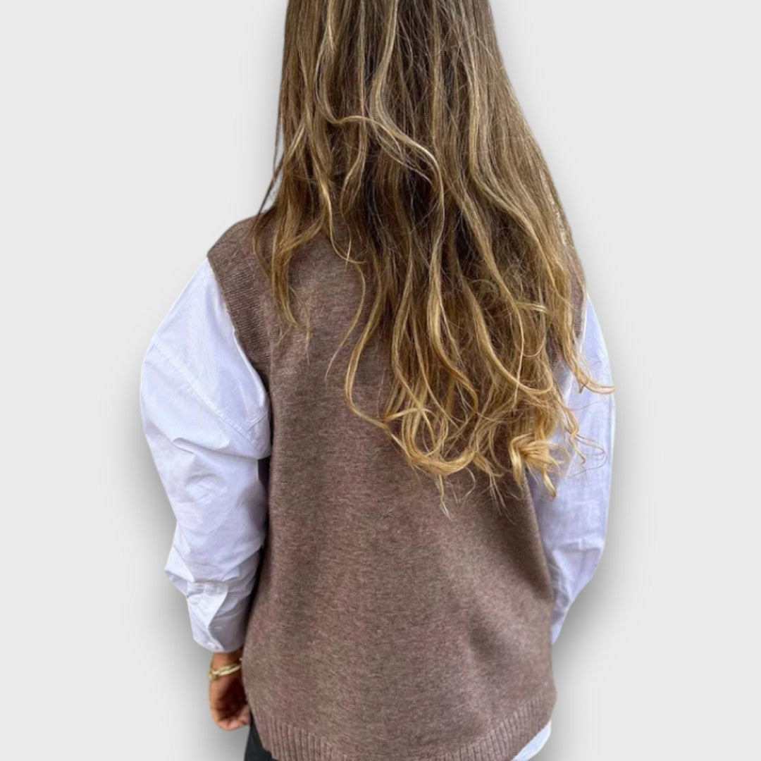 Lamielle – Strick-Weste mit V-Ausschnitt in Camel