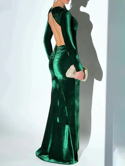 Lea | Samtiges, rückenfreies Maxikleid mit langen Ärmeln