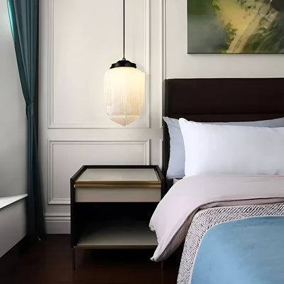 Hängelampe aus Milchglas – Vintage Design mit Geometrischem Glas