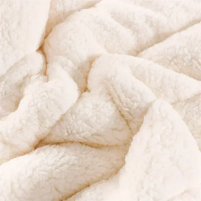 VelvetFleece™ | Luxus Plüschdecke für ultimative Wärme und Stil im Herbst und Winter