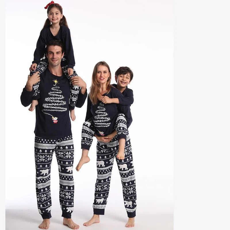 Passendes Weihnachts Pyjama Set für die ganze Familie