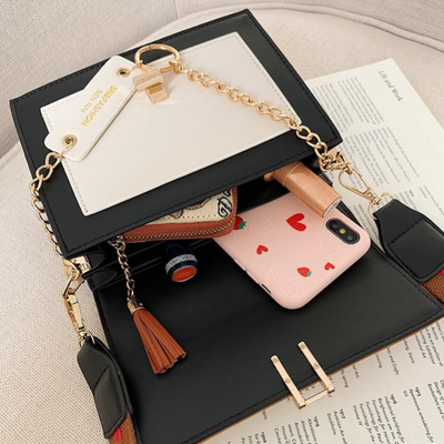 Stilvolle Umschlagtasche SN&F | Luxuriöse Handtasche mit Smartphone-Fach