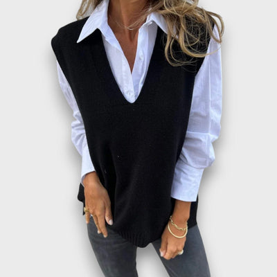 Lamielle – Strick-Weste mit V-Ausschnitt in Camel