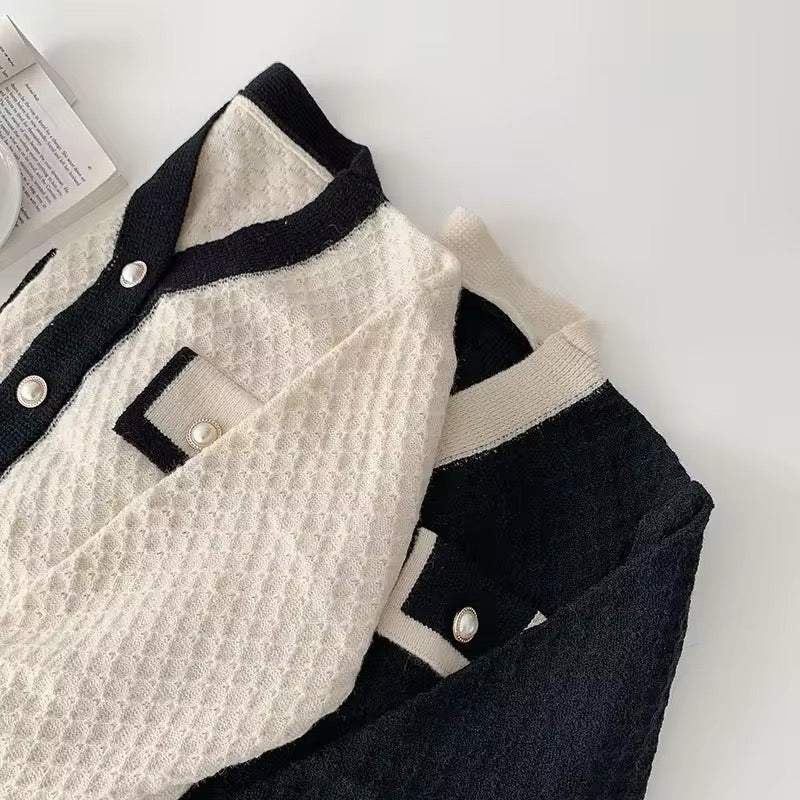 Heidi-Mode | Wärm gestrickte Strickjacke mit Knöpfen