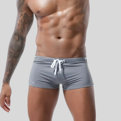 Sandro™ | Der eng anliegende Badeanzug für einen sicheren und stilvollen Sommer