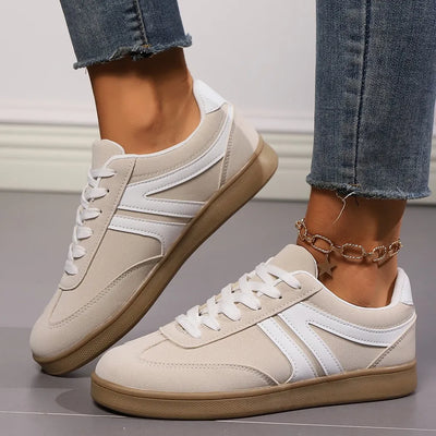 Lace Up Round Toe Flat Sneakers