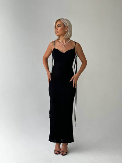 Serenity Chic | Verführerisches Rückenfreies Maxikleid