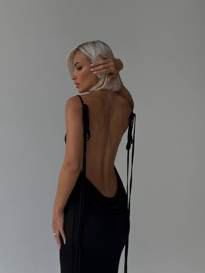 Serenity Chic | Verführerisches Rückenfreies Maxikleid