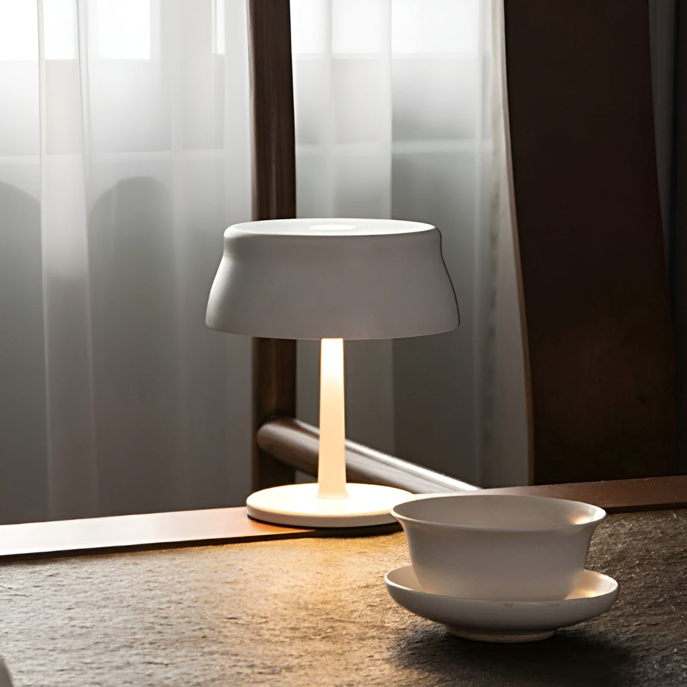 ChromaBeam Lamp - Retro Kabellose LED Touch Tischlampe