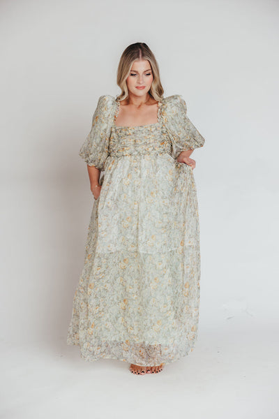 Melody-maxikleid mit falten und salbeifarbener blumenschleife – stoßfest und inklusive größe (S-3XL)