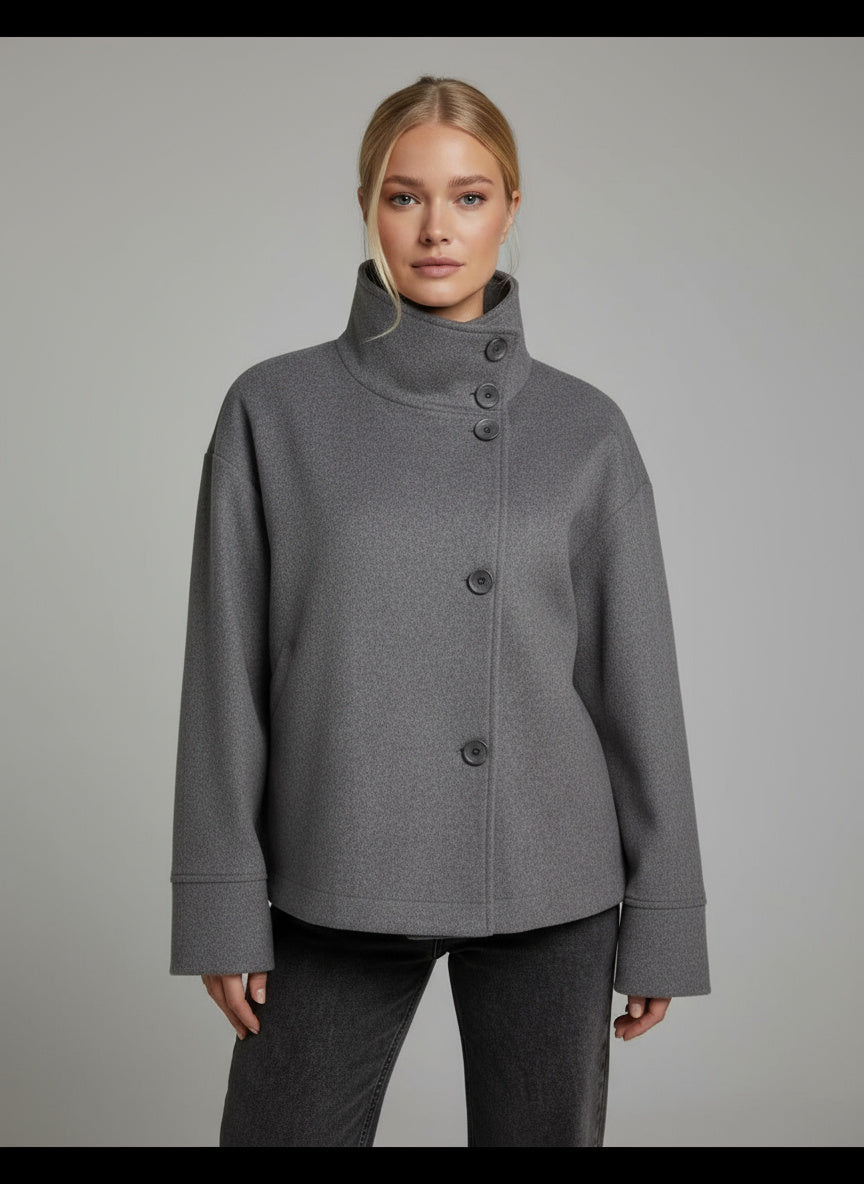 Olga | Kurze Damenjacke mit Stehkragen