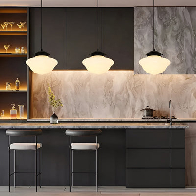 Hängelampe aus Milchglas – Vintage Design mit Geometrischem Glas