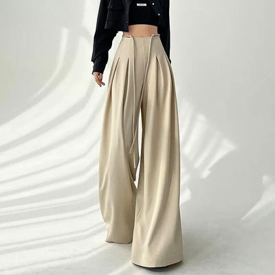 LOUNGE | HOSE AUS SPITZE