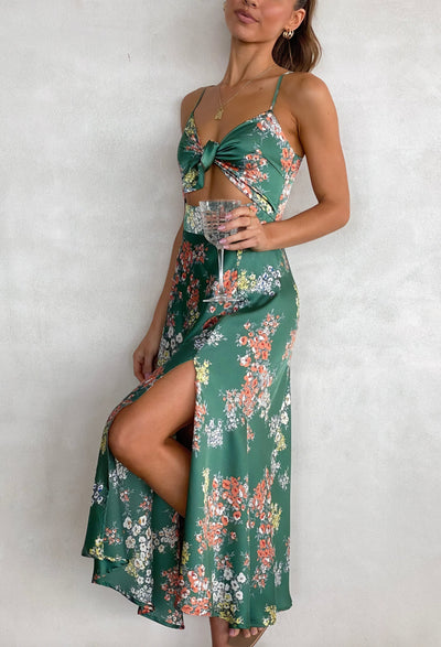 Blütenzauber | Elegantes Blumenkleid für Frauen