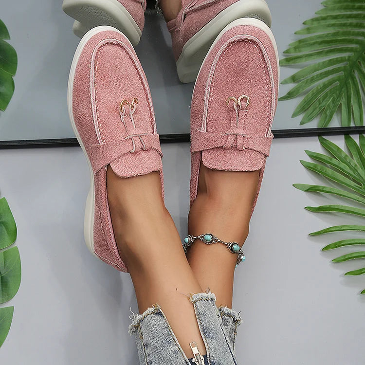 Rilena - Elegante Loafers mit dekorativen Nahtdetails in Knotenform