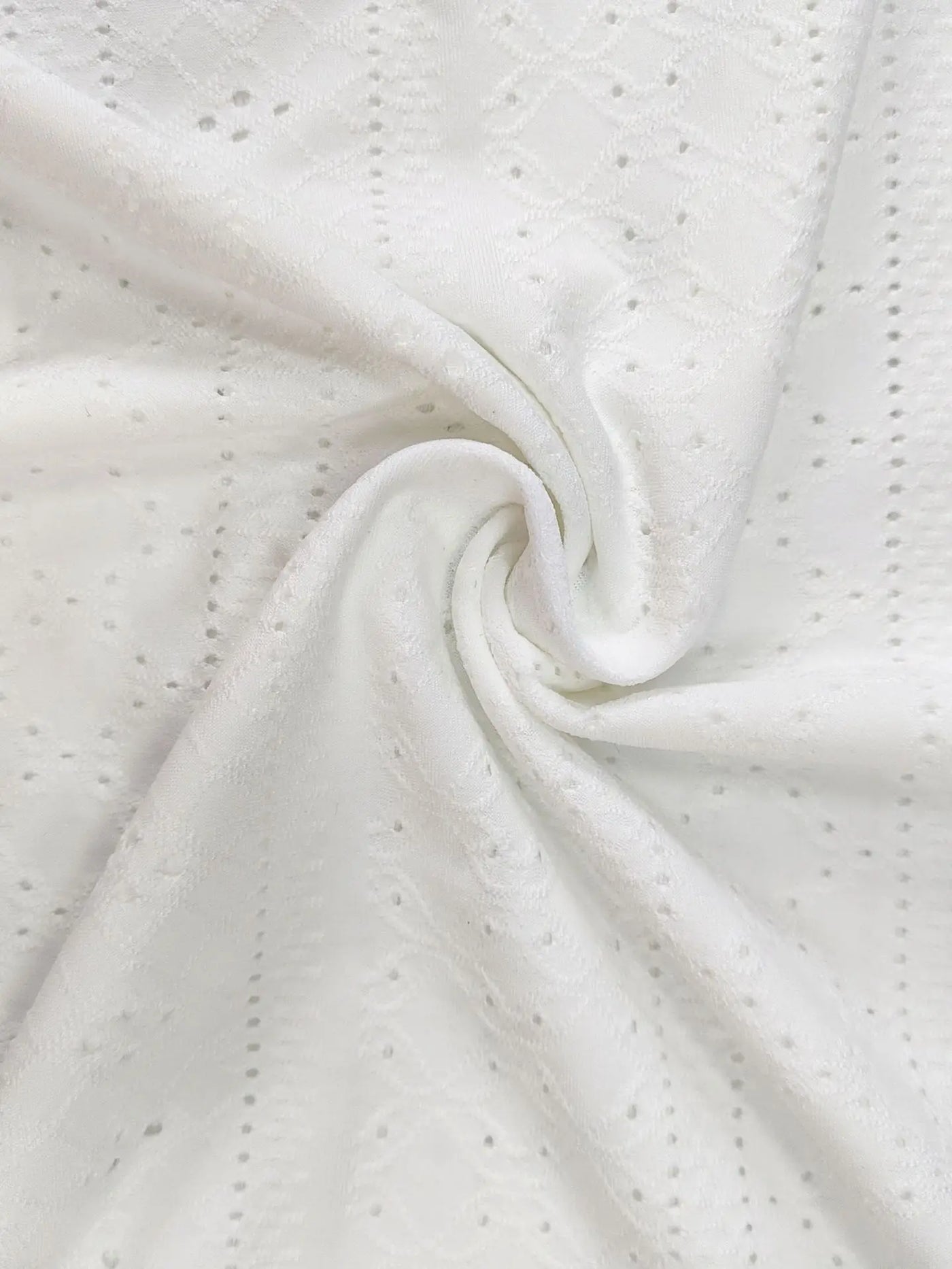 Heidi-Mode | Spitzenbesticktes Mini-Kleid