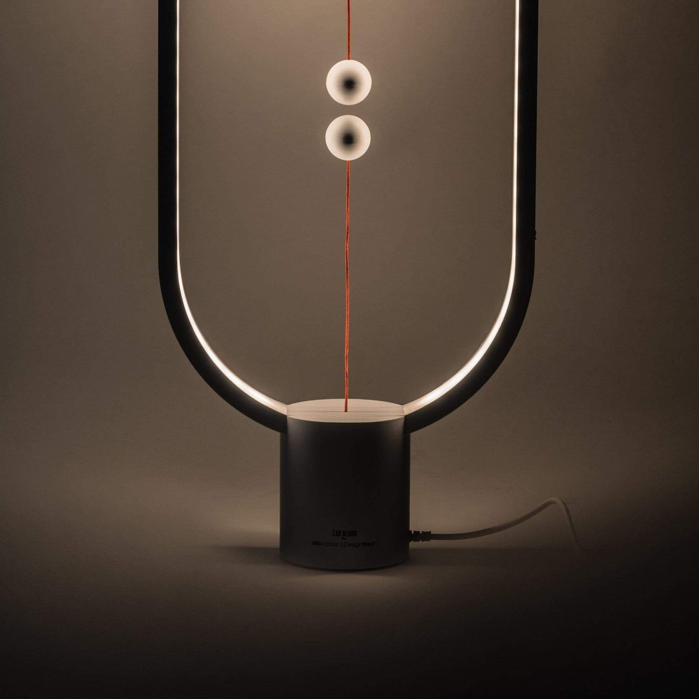 MagnetoLicht | Fortschrittliche Schreibtischlampe mit dimmbarem LED-Licht