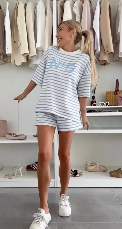 Dionne - Elegantes Sommer Setzen