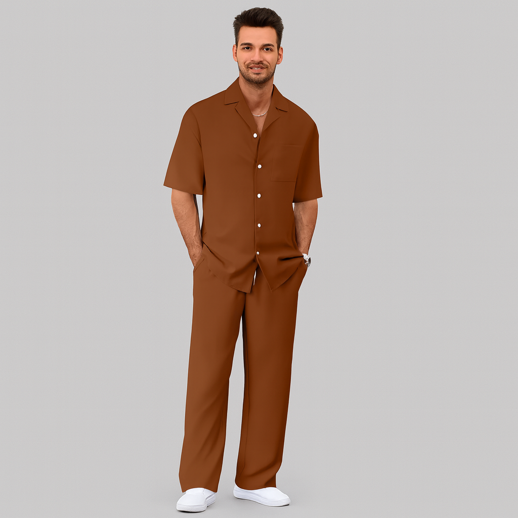 Herren-Trainingsanzug mit Streifenmuster und kurzen Ärmeln – Oberteil mit Knopfkragen und Hose mit elastischem Bund