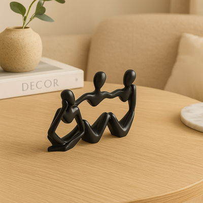 MindMuse – Goldene abstrakte Denkerstatuen in einzigartigen künstlerischen Positionen