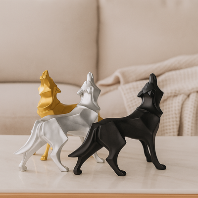 LupoForm – Geometrische Ulvenstatue mit scharfkantigem Design für moderne Räume