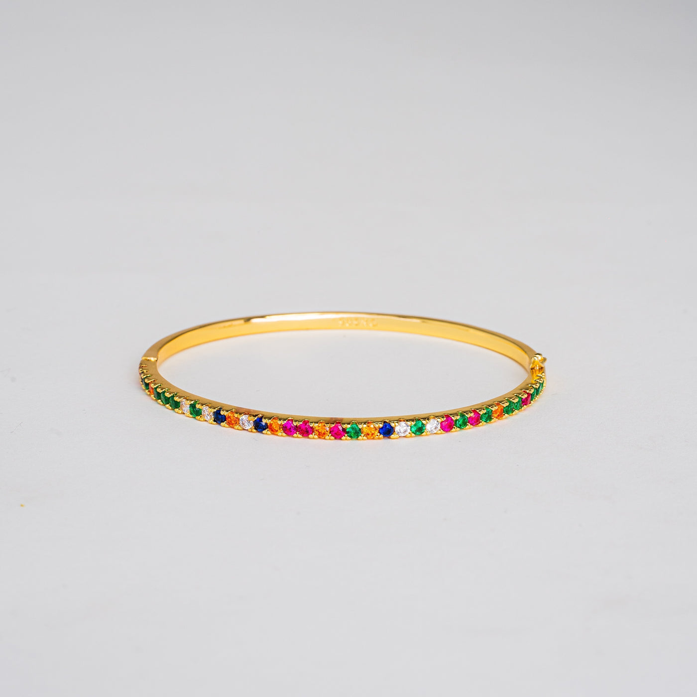 Lebendiger Lila Regenbogen