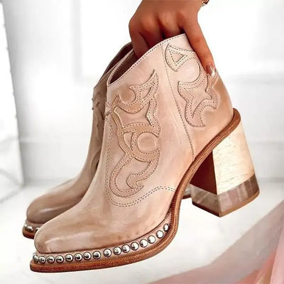 Antonetta | Elegante Bestickte Lederstiefel für Selbstbewusste Schritte