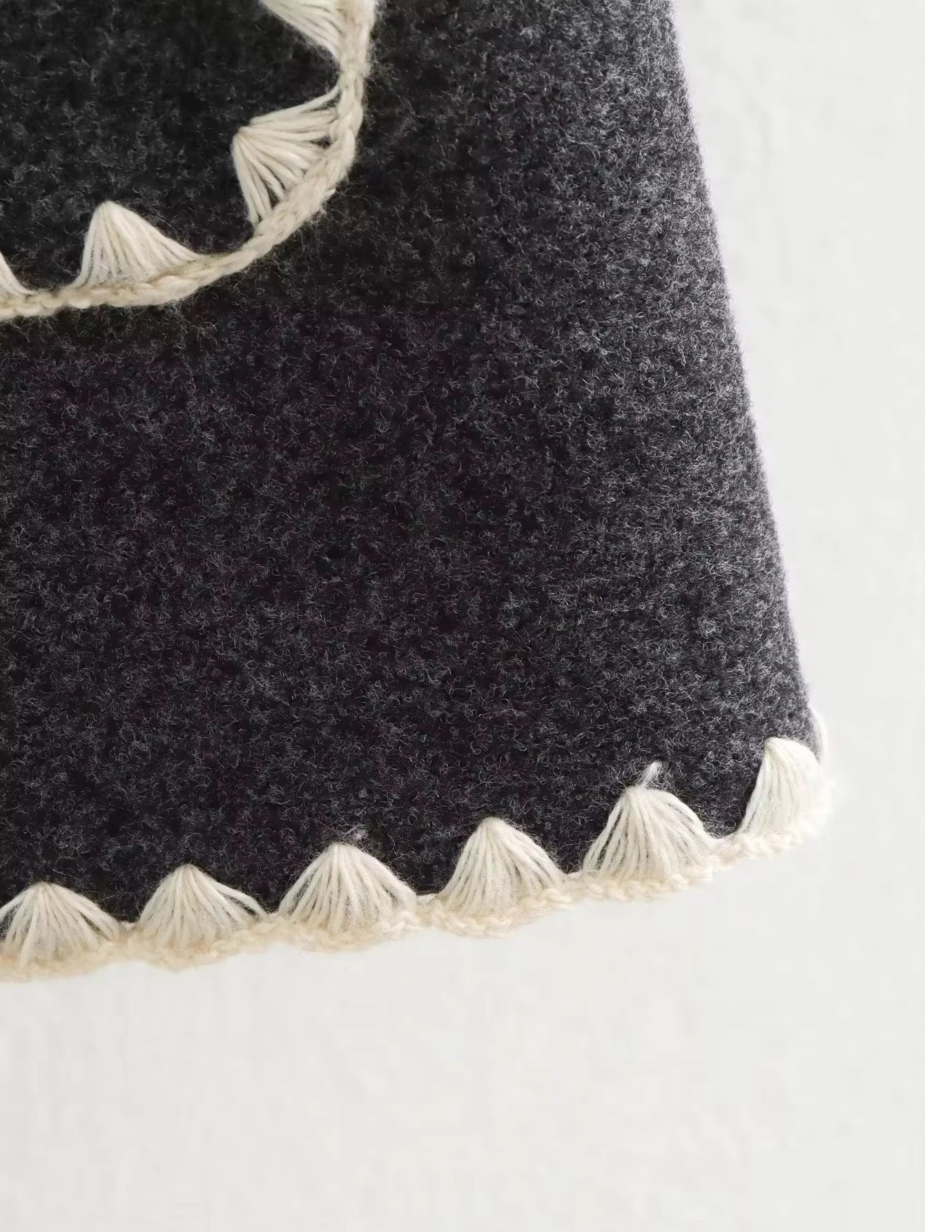 Heidi-Mode | Lockere Jacke mit Schalquasten