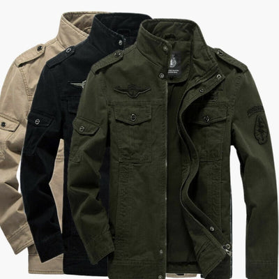 Herrenjacke im Military Style mit Stehkragen und Klappentaschen