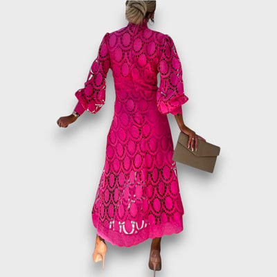 Charlotte – Romantisches Midikleid mit betonter Taille