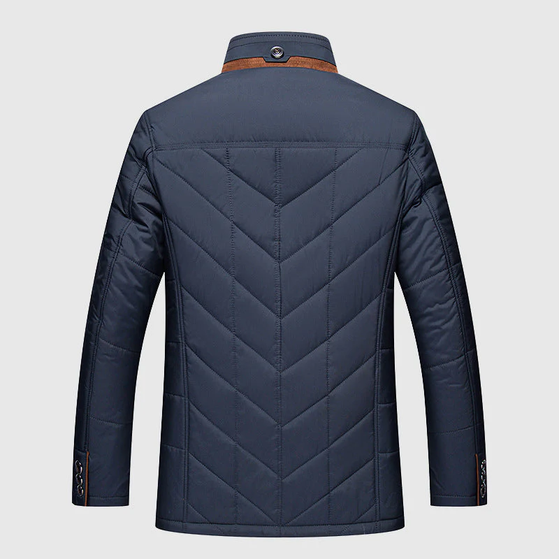 Isolierte Herrenjacke für kalte Tage – Stilvolle Jacke für Winteraktivitäten in verschiedenen Größen